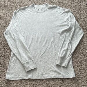 Abercrombie & Fitch Light Gray Long Sleeve Tee